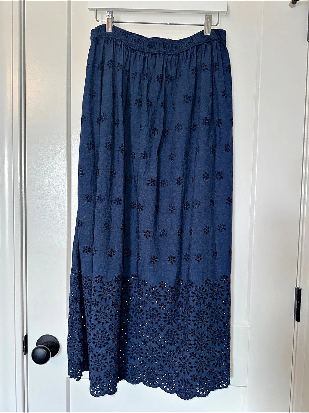 LOFT Scalloped Eyelet Midi Skirt Floral Blue Like New